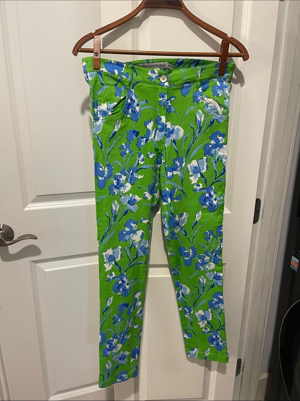 Gretchen Scott Designs Bright Green Floral Slim Pants - Blue & White Flowers